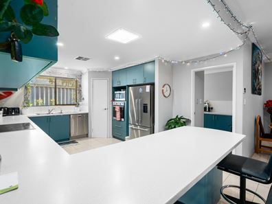 15 Corymbia Green, Baldivis WA 6171
