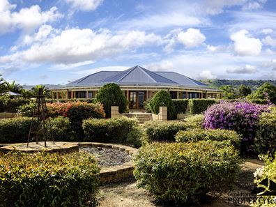 11 Tiltili Rise, Moresby WA 6530