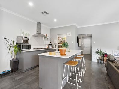 8 Glenworth Drive, Wellard WA 6170