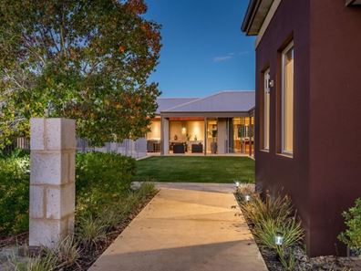 92 Turtledove Drive, Lower Chittering WA 6084
