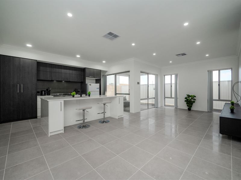 35 Hopetoun Drive, Eglinton WA 6034