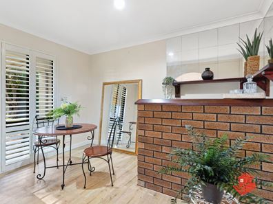 15 Harrison Road, Mount Richon WA 6112