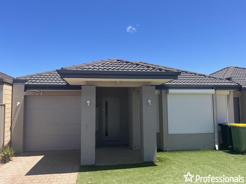 15b Amalfi Way, Canning Vale WA 6155