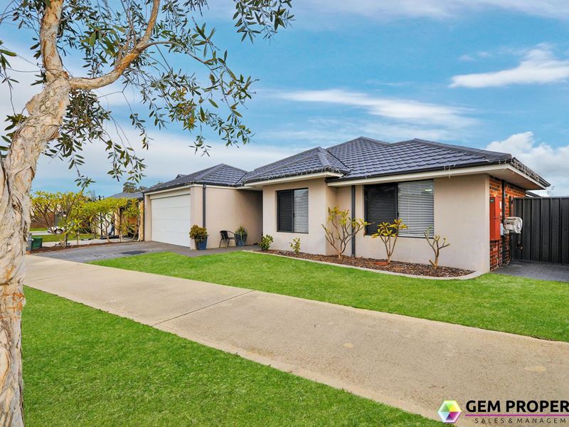 34 Bradley Street, Lakelands WA 6180