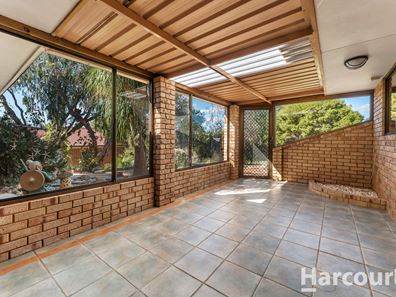 2 Bangalay Court, Halls Head WA 6210