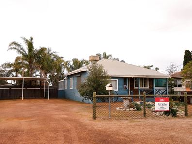 58 Endersbee Street, Merredin WA 6415