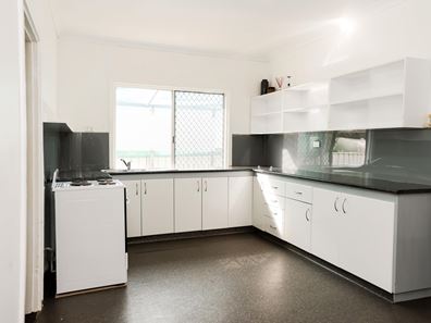 58 Endersbee Street, Merredin WA 6415