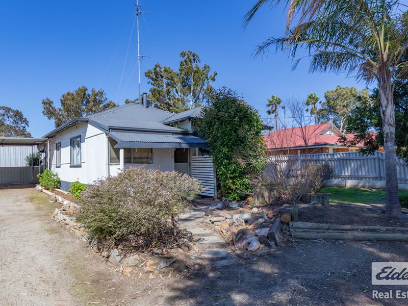 7 Cox Street, Northam