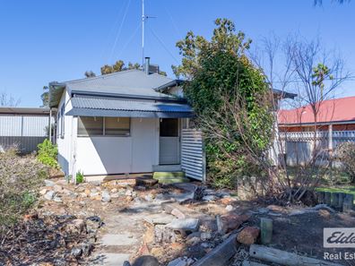 7 Cox Street, Northam WA 6401