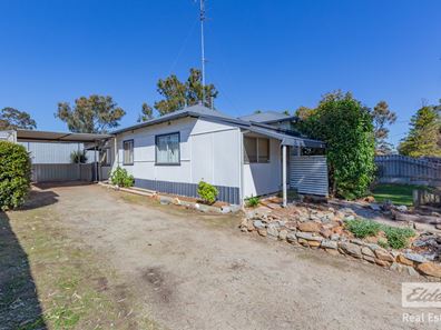 7 Cox Street, Northam WA 6401