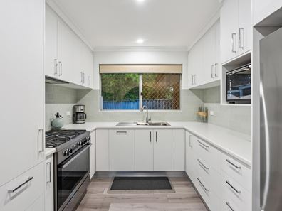 8B Fairfax Road, Swan View WA 6056