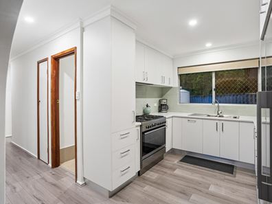 8B Fairfax Road, Swan View WA 6056