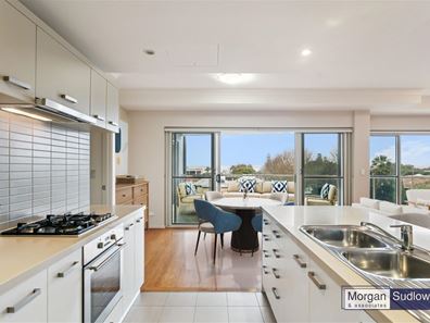 8/167 Labouchere Road, Como WA 6152