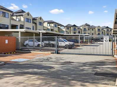 8/1 Sunlander Drive, Currambine WA 6028