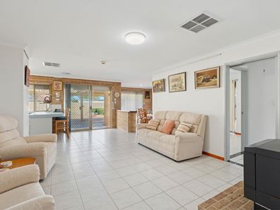 56 Westgate Way, Marangaroo WA 6064