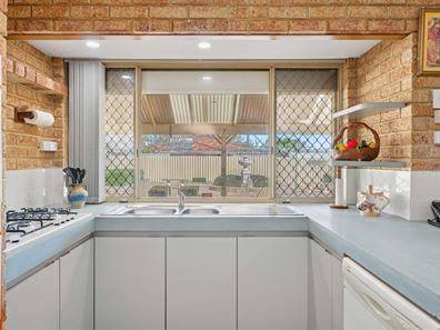 56 Westgate Way, Marangaroo WA 6064