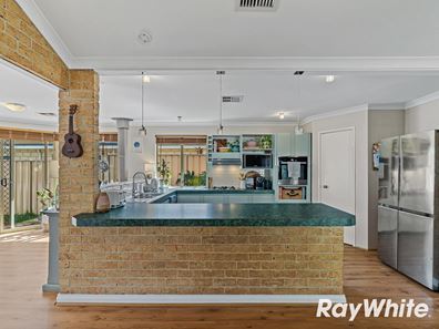 14 Gannet Rise, Halls Head WA 6210