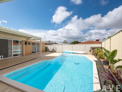 9 Madura Close, Ballajura WA 6066