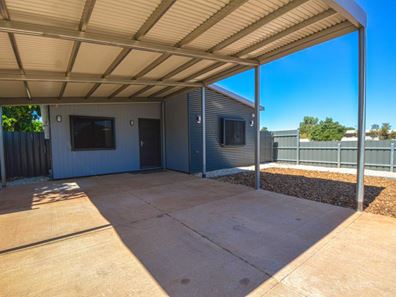 11 Minderoo Avenue, South Hedland WA 6722