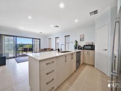 7 Botev Lane, Madeley WA 6065