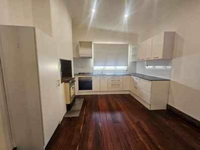 6 Fifth Road, Armadale WA 6112