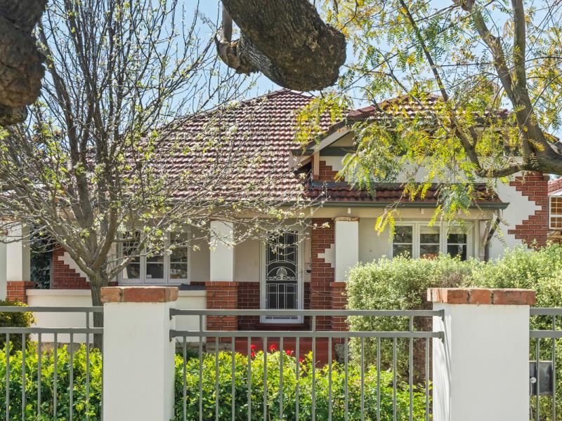 6 Tasman Street, Mount Hawthorn WA 6016
