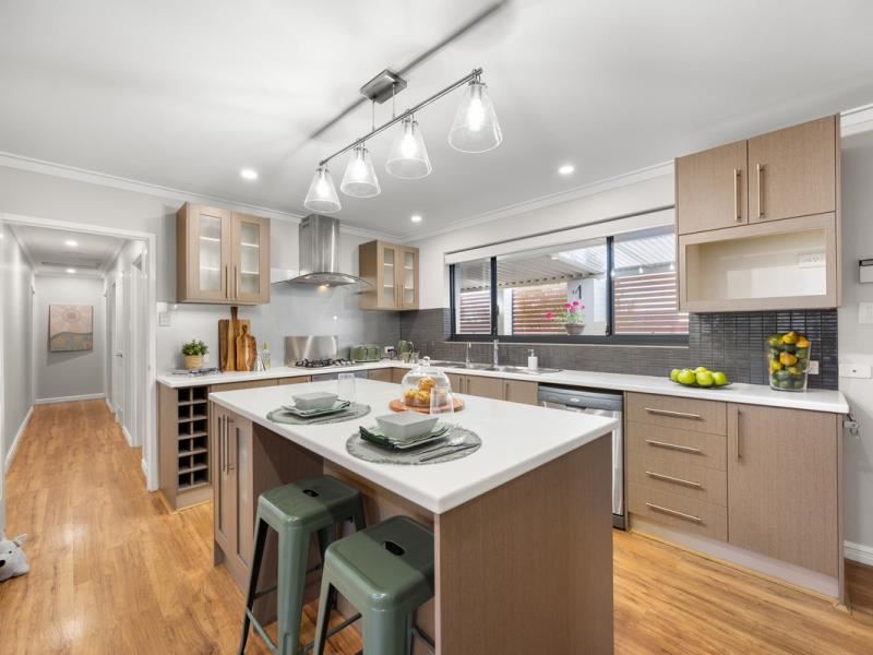 140 Leach Highway, Wilson