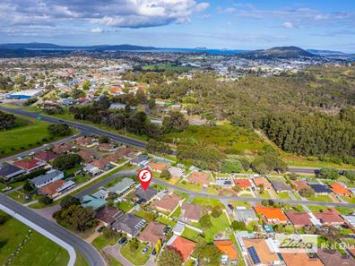 5 Vivian Crescent, Lockyer WA 6330