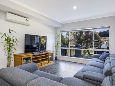 21/15 Kardan Loop, Falcon WA 6210
