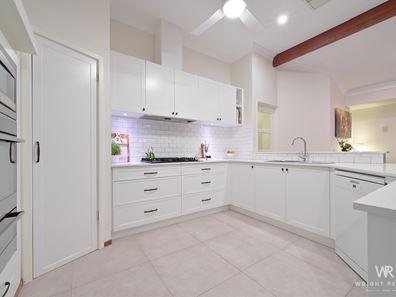 35 Fleetwood Circuit, Woodvale WA 6026