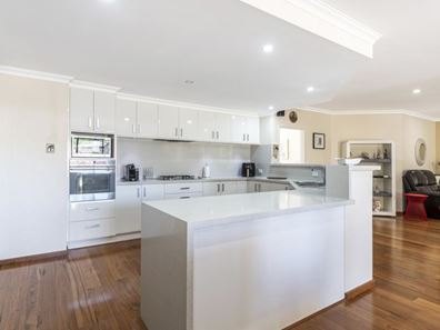 3 Chepstow Drive, Mandurah WA 6210