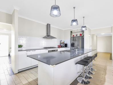 28 Southport Drive, Baldivis WA 6171
