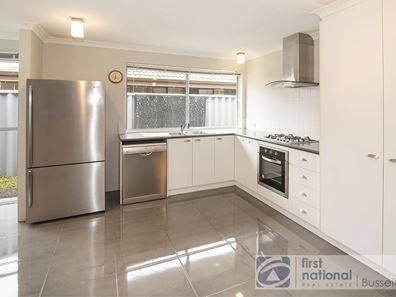 12 Castellar Pass, Yalyalup WA 6280