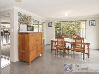12 Castellar Pass, Yalyalup WA 6280