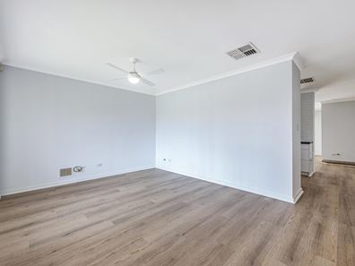 30 Parkland Drive, Warnbro WA 6169