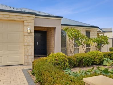 11 Newfound Street, Secret Harbour WA 6173