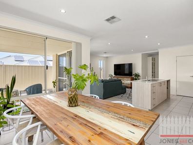 13 Cobbler Way, Two Rocks WA 6037
