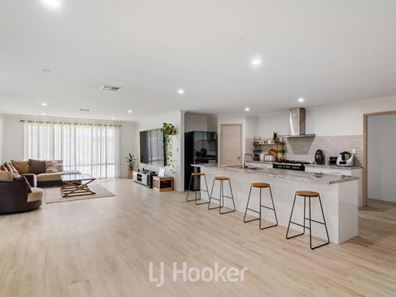 14 Marseilles Drive, Yalyalup WA 6280