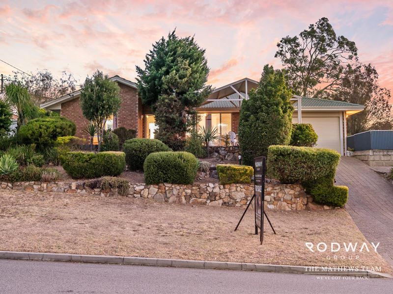 3 Hillside Rd, Mount Richon WA 6112