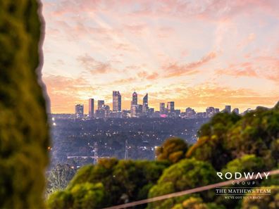 3 Hillside Rd, Mount Richon WA 6112