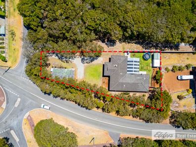 129 Bay View Drive, Little Grove WA 6330
