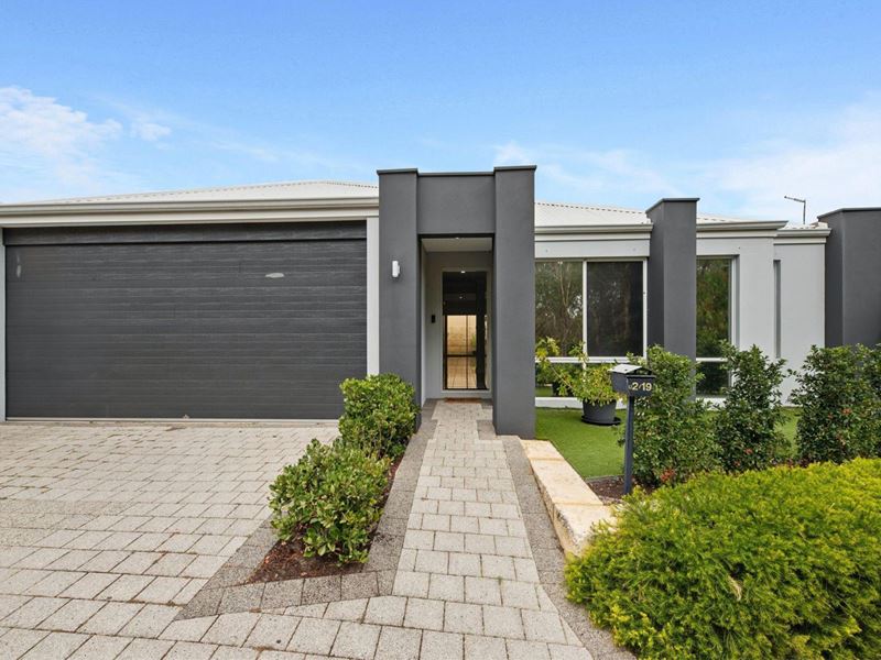 2/19 Apium Mews, Lake Coogee