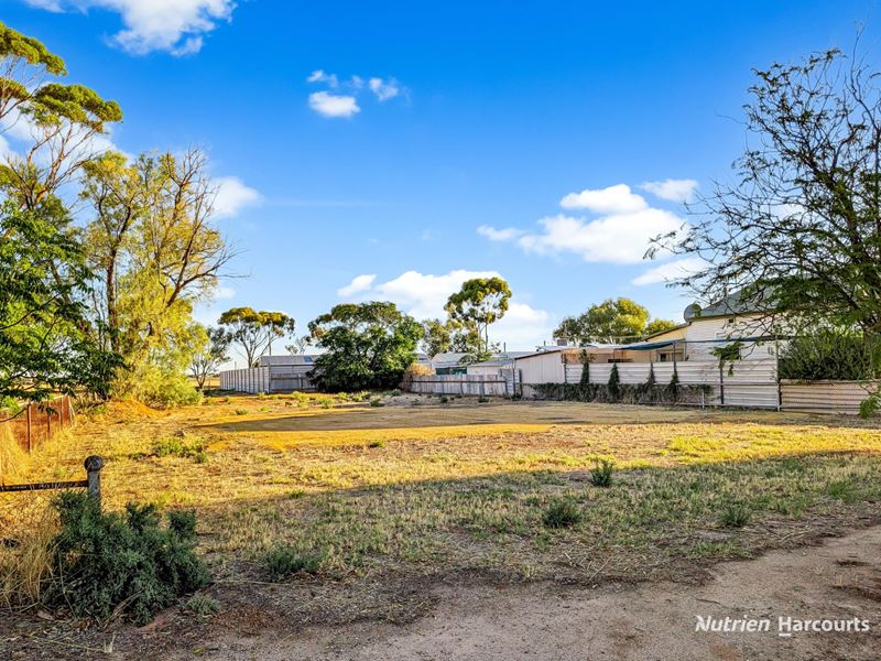 68 Forrest Street, Kellerberrin WA 6410