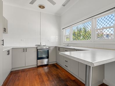 1/133 Parkin Street, Rockingham WA 6168