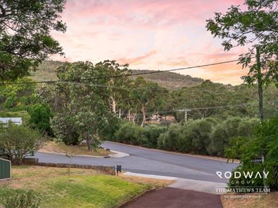 2 Greendale Place, Kelmscott WA 6111