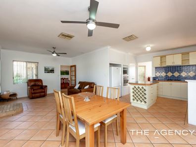 29 Kin Bay Entrance, Mindarie WA 6030