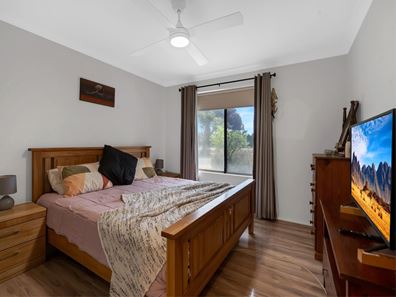 38 Monument Drive, Beldon WA 6027