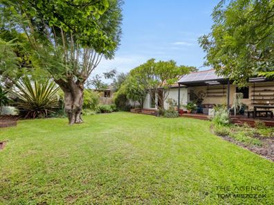 14 Donaldson Street, Queens Park WA 6107