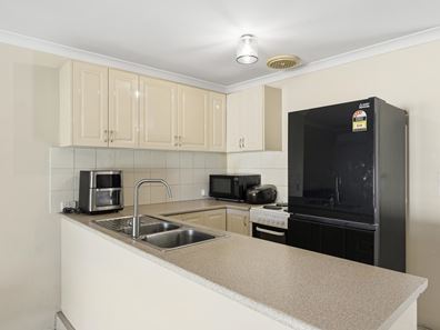 70 Strawberry Drive, Seville Grove WA 6112