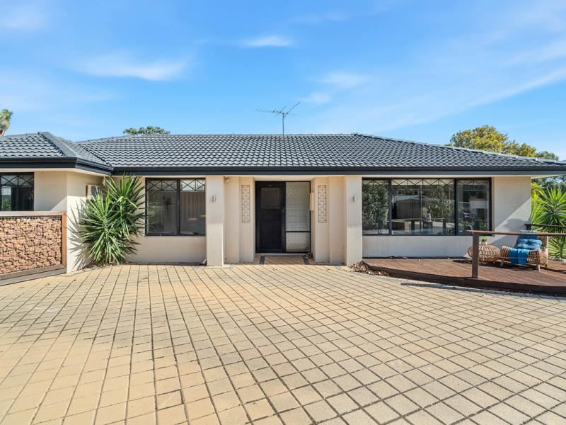 8 Ayton Way, Duncraig